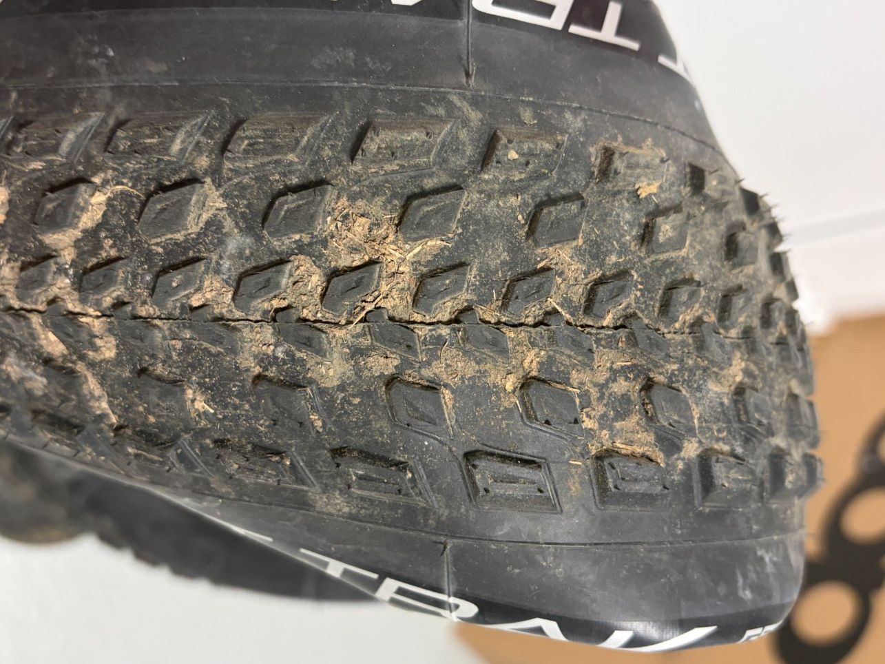 Pièces détachées: 3 x Specialized Fast Track XC Reifen – D'occasion à Laufen par scylla09 4