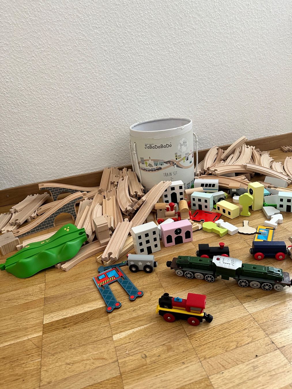 Giocattoli: Holzeisenbahn inkl. Lok etc. – Usato da Zürich venduto da Maximum78