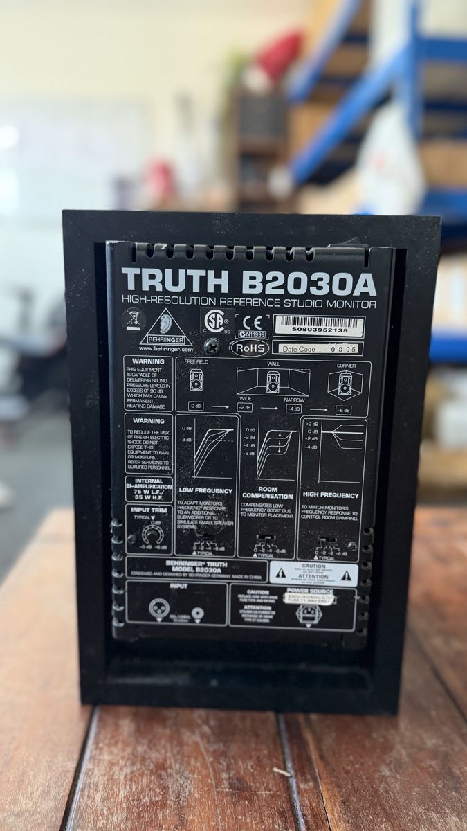 Haut-parleurs: Behringer Truth B2030A Studiomonitore Paar gebraucht – D'occasion à Liestal par Tobiiass 2