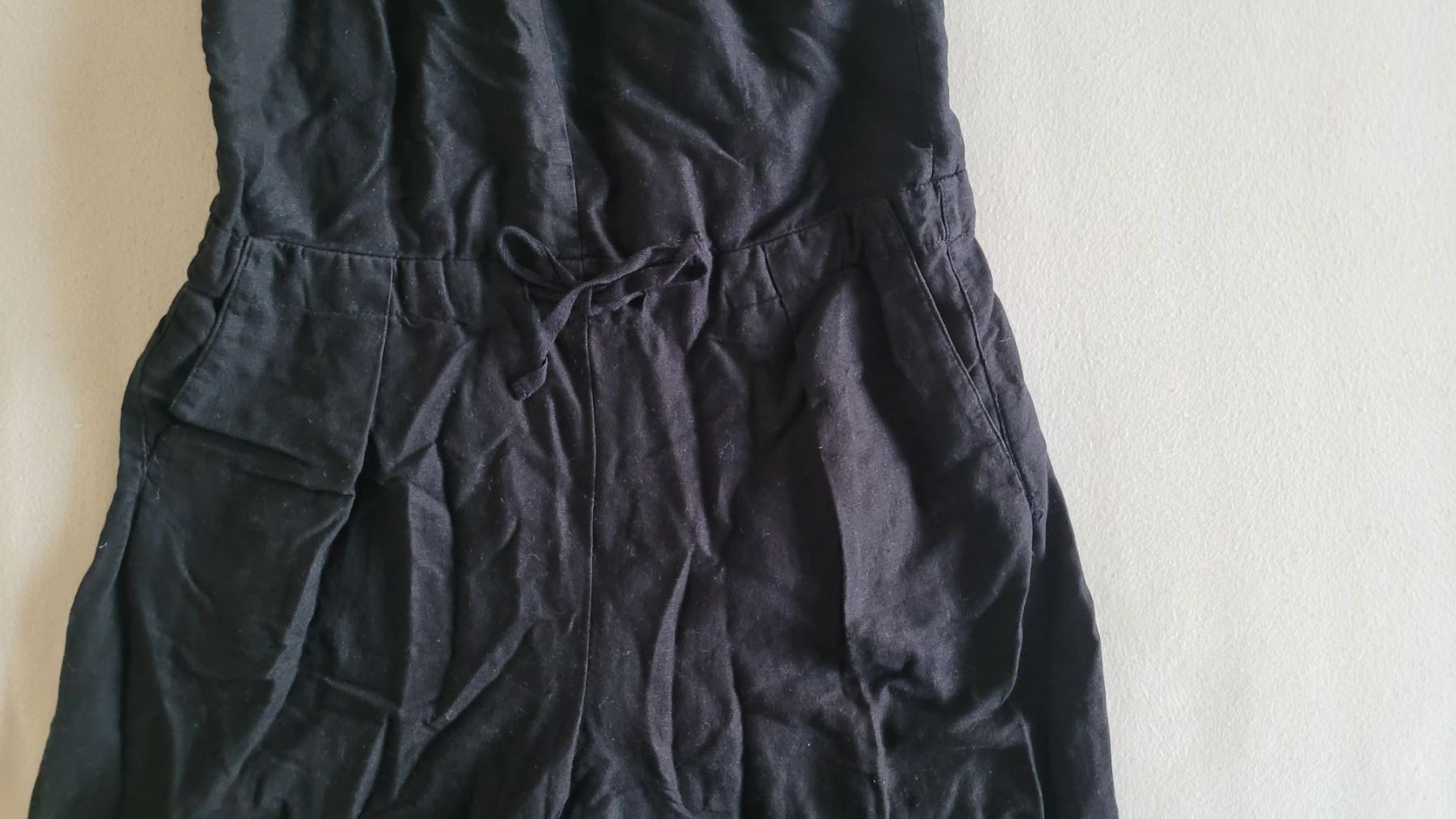 Zara Tute: Zara Schwarzer Jumpsuit, Gr. M – Usato da Zürich venduto da mgn1 1
