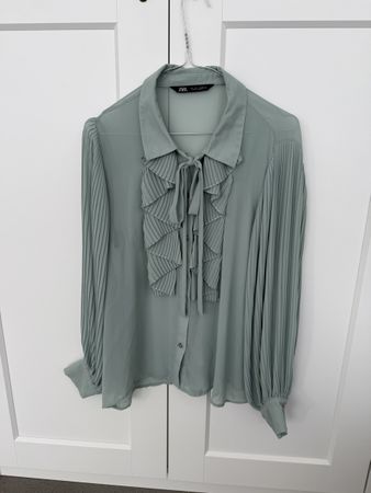 Zara Bluse, Gr. L, mintgrün, neuwertig für den Frühling!