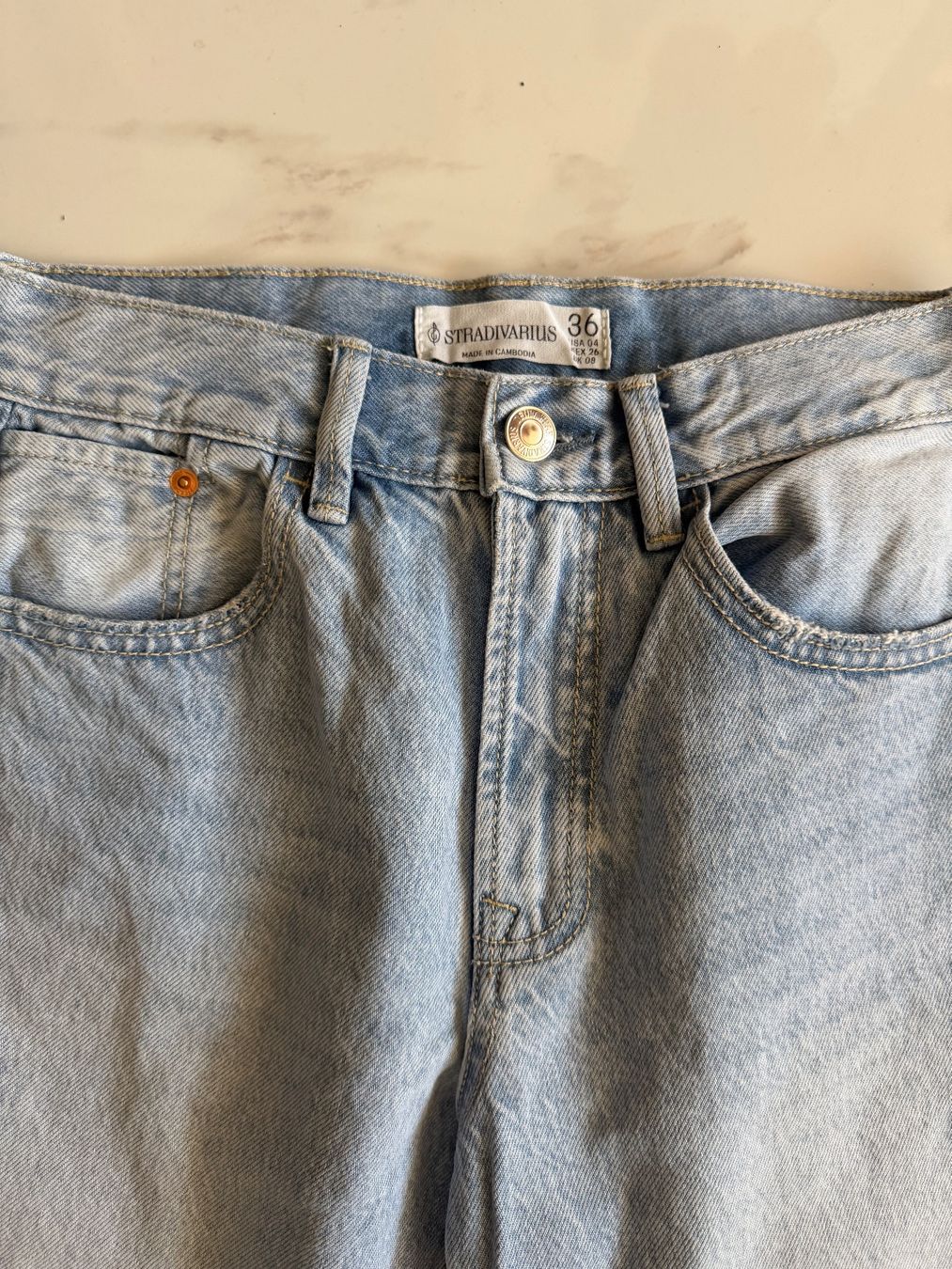 Stradivarius Jeans: 2 Stradivarius Jeans, hellblau, Grösse 36 – Usato da Arch venduto da ellaisa84 2