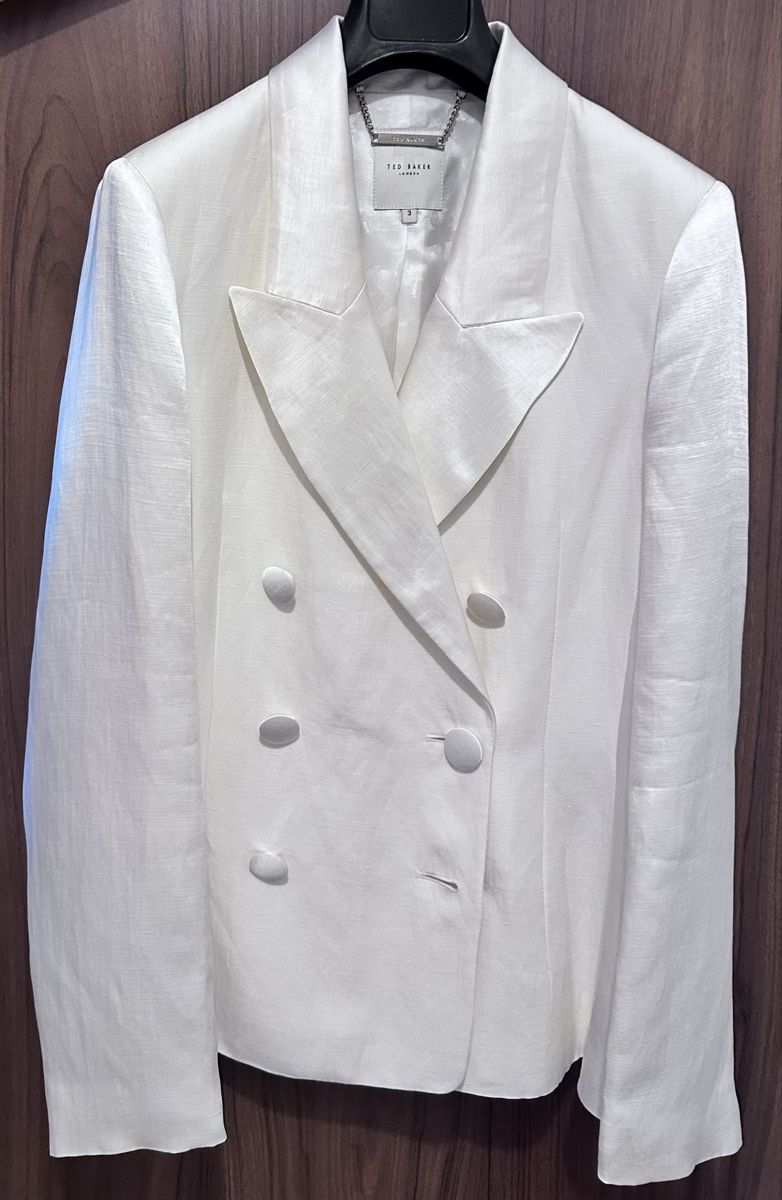 Ted Baker Giacche: Veste de smoking TED BAKER – Nuovo (secondo la descrizione) da Versoix venduto da kelborn 1