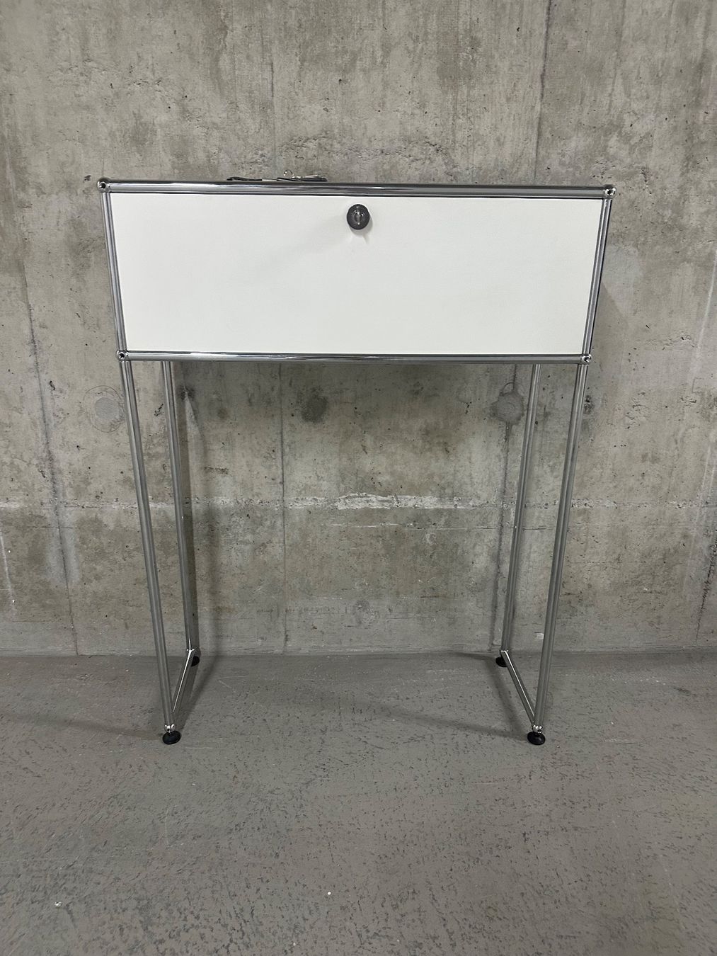 USM Cassettiere: USM Haller Sideboard Regal in weiß – Usato da Pfaffhausen venduto da only.lux 5