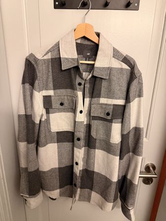 H&M Flanellhemd kariert grau weiss Grösse M gebraucht