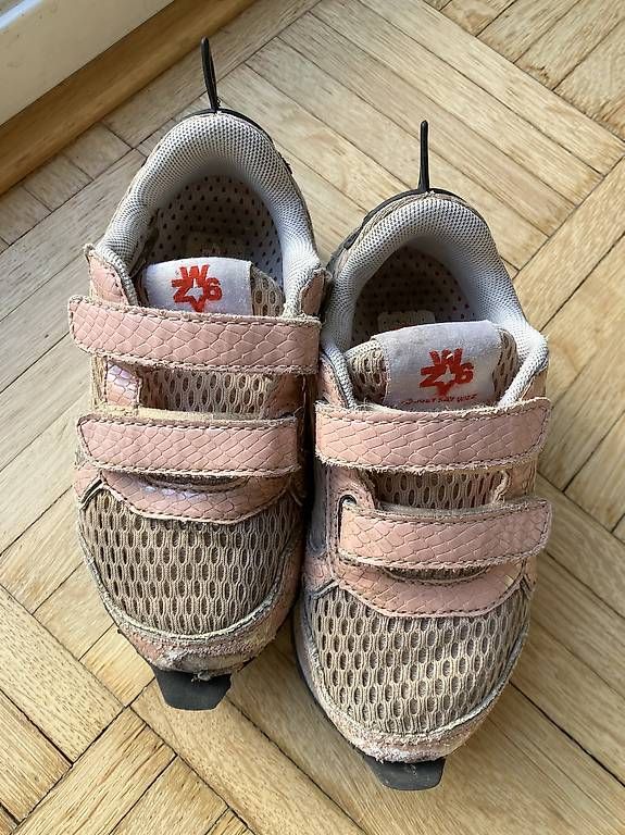 Schuhe für Mädchen: Sneakers W6YZ Gr. 26 – Gebraucht aus Zollikon von CorViv 1