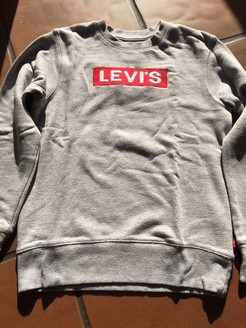 Levi's Pullover & Sweatshirts: Pullover Levis Grösse 152 – Gebraucht aus Rechthalten von Cheech2