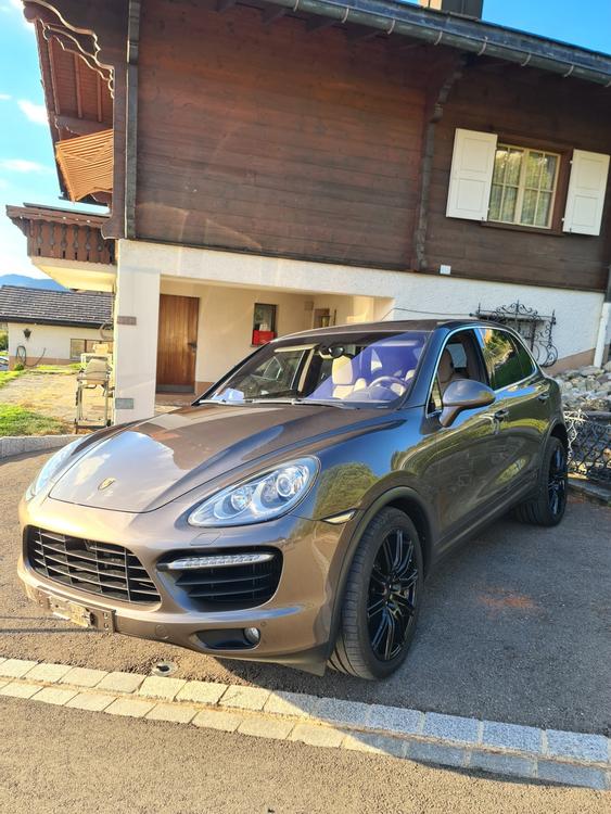 PORSCHE Cayenne Turbo, Standheizung-Kameras-Alcantara, usw.