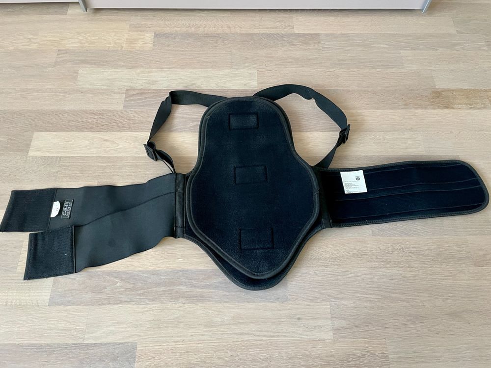 Protections: Rückenprotektor Loesdaus – D'occasion à Ottenbach par de6_yb59 1