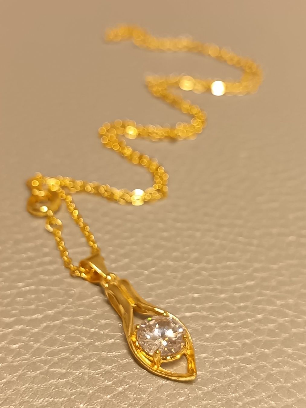 Altri gioielli: Schmuck Goldige Halskette mit Medal – Nuovo (secondo la descrizione) da Frümsen venduto da Swissline90