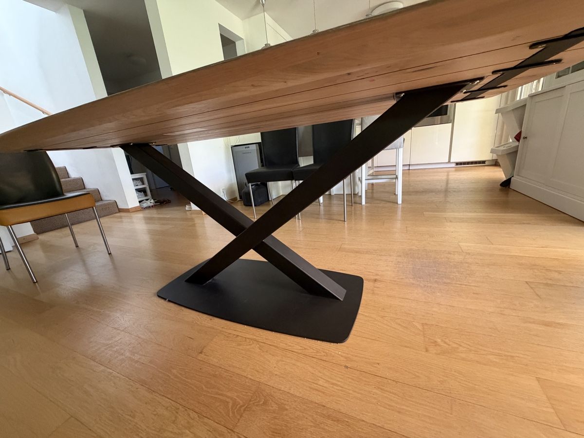 Tische: Table en bois vitrifiée avec pied central 100 x 200 cm – Gebraucht aus Founex von ann_z27t 1