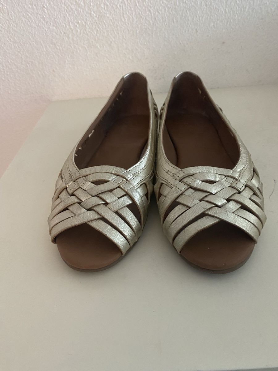 Scarpe da donna: Sandale gold VARESE Gr. 39 – Usato da Biel-Benken BL venduto da PANORMUS