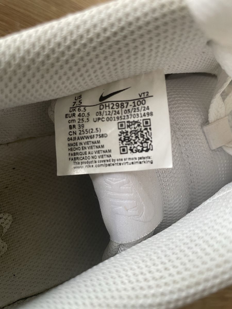 Nike Scarpe da uomo: Nike Sneaker, weiss, neuwertig  – Nuovo (secondo la descrizione) da Wangen an der Aare venduto da DiGe 4