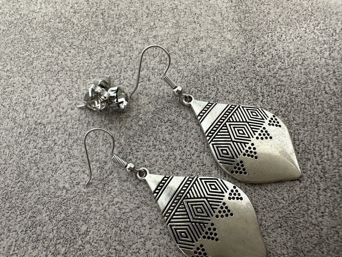 Orecchini pendenti & Orecchini a lobo: 2er Set Silberne Ohrhänger Ethno Muster, Sommer Schmuck – Nuovo (secondo la descrizione) da Dietikon venduto da vithya88 2