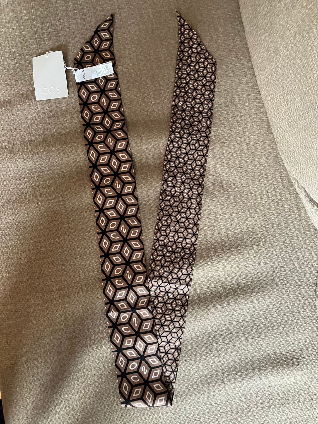 Cos Foulard & Sciarpe: COS Foulard - NEU – Nuovo e nell'imballaggio originale da Winkel venduto da Studi66 2