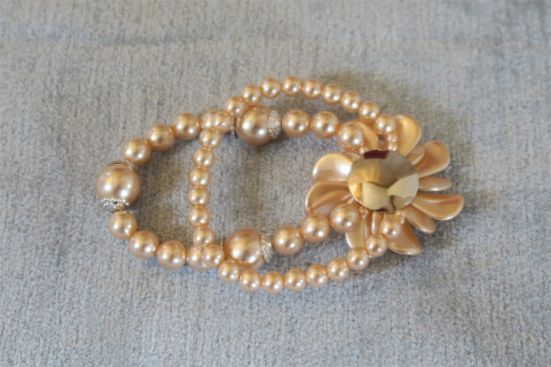 Bracciali & Braccialetti: Armband "Blume" rosa, Wachsperlen – Usato da Brittnau venduto da marlenestone 3