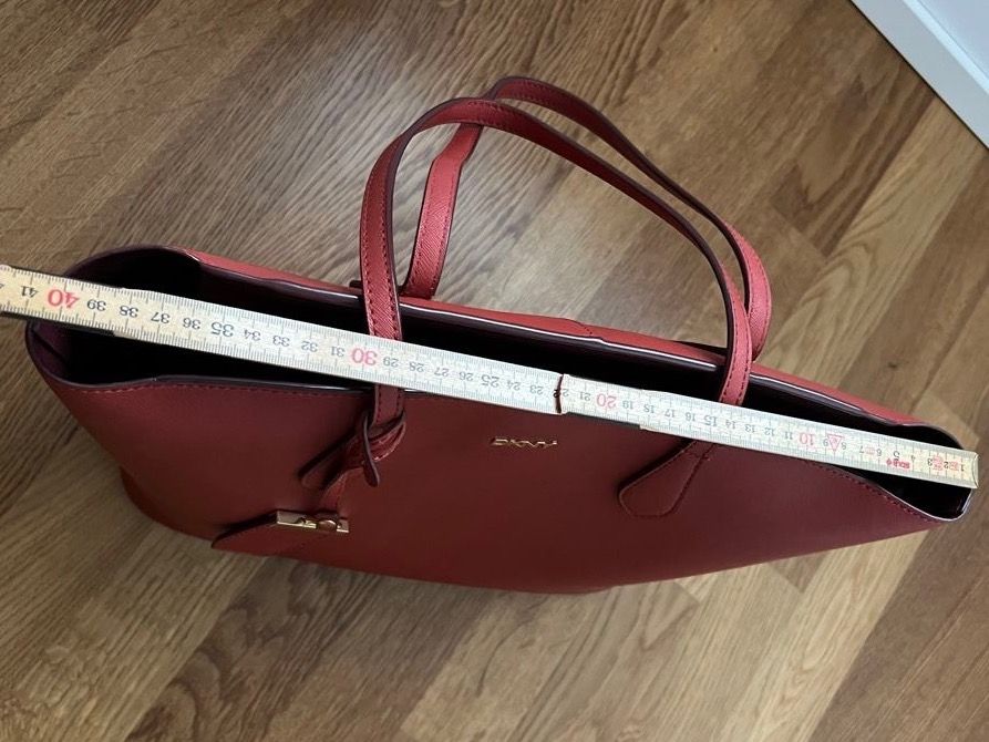 DKNY Taschen für Damen: DKNY Tasche – Gebraucht aus Glattpark(Opfikon) von ste_n99y 6