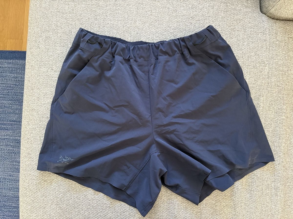 Arcteryx Pantaloni: Arcteryx Shorts  – Nuovo (secondo la descrizione) da Bern venduto da Schris08