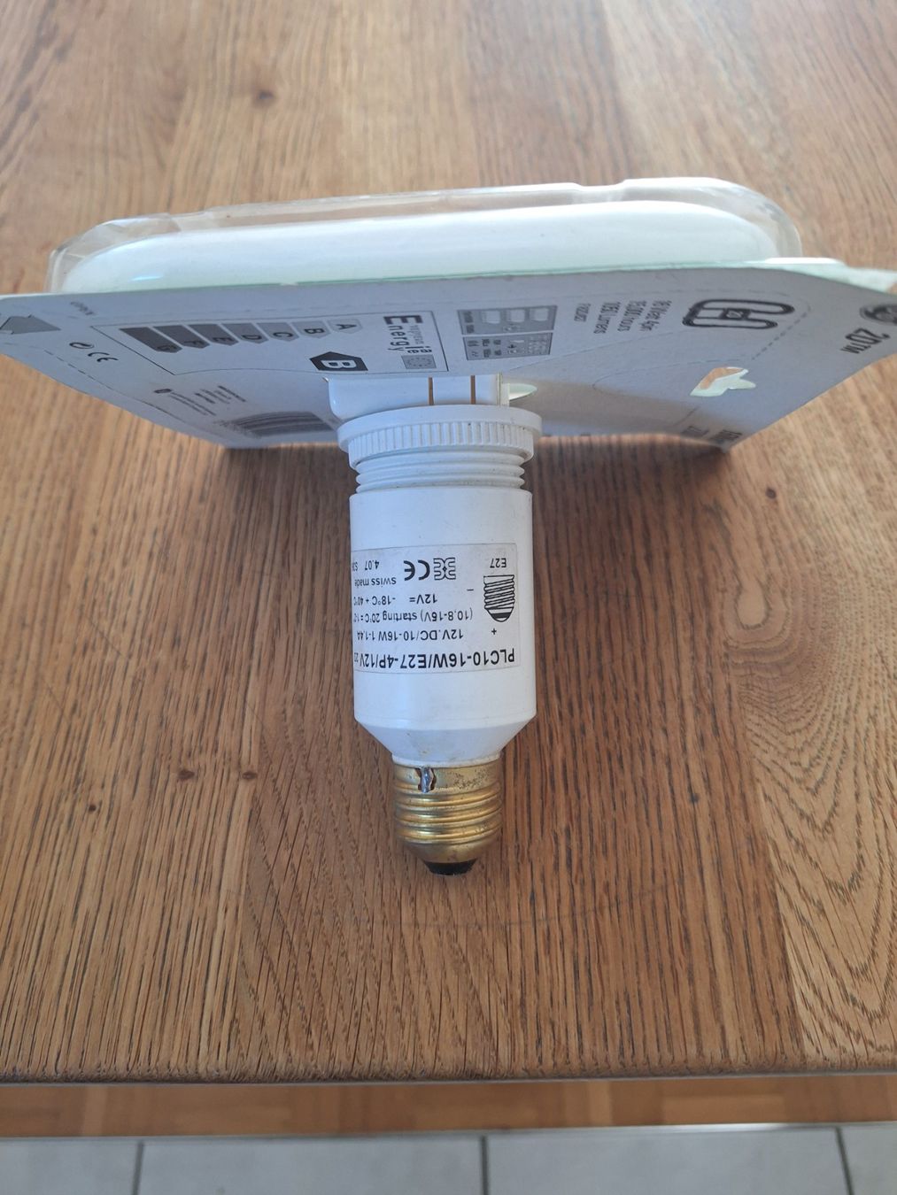 Dispositivi a energia solare: Solarlampe  12 V  16 W    E27 – Nuovo e nell'imballaggio originale da Altdorf UR venduto da aswe 2