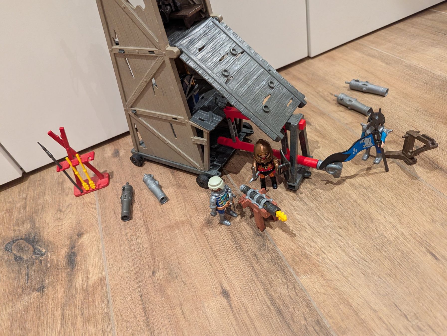 Playmobil Spielzeuge: Playmobil Turm mit Rambock – Gebraucht aus Bözberg von