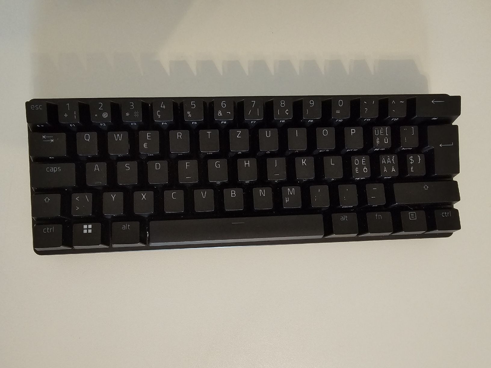 Razer Tastiere: RAZER HUNTSMAN MINI – Nuovo (secondo la descrizione) da Bern venduto da oscarAC 2