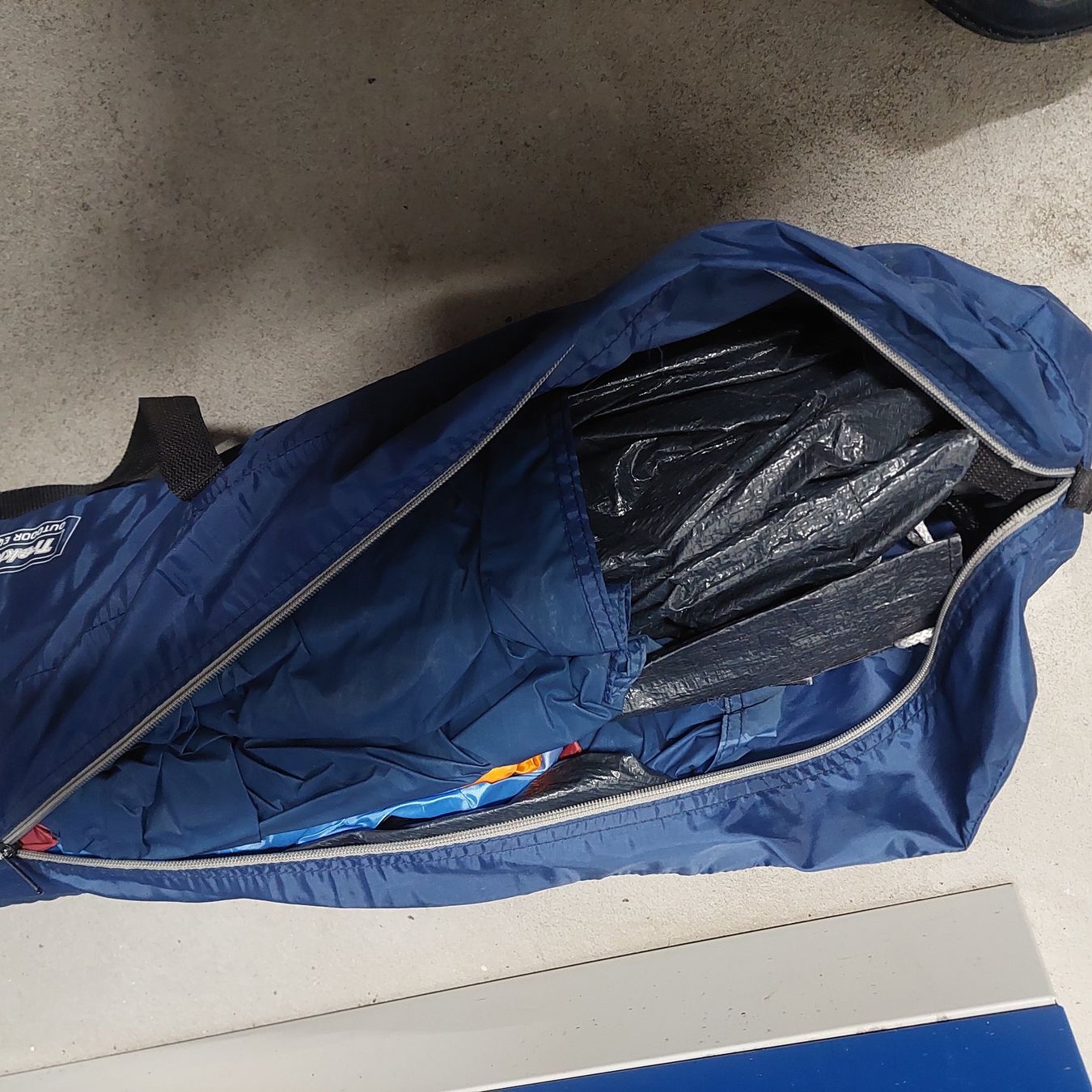 Tende : Zelt Trekkman blau – Usato da Ermenswil venduto da Ingram0 4