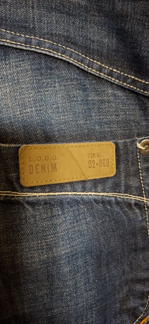 H&M Pantaloni: jeans H&M LOGG Denim, taille 164, 13ans – Usato da Lausanne venduto da GeoTrouvetou1952 2