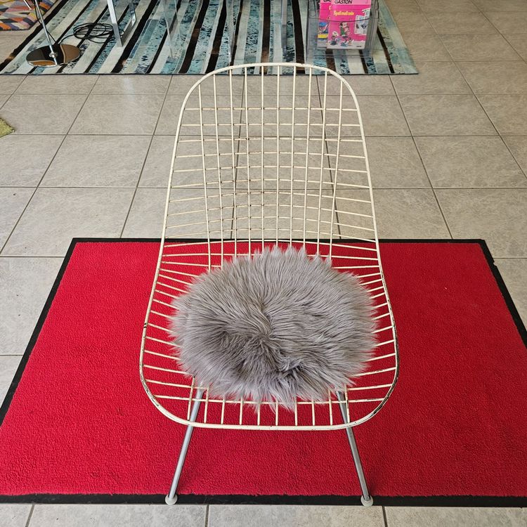 vitra-herman-miller-eames-wire-chair-dkx-stuhl-mit-m-ngel-defekt-in