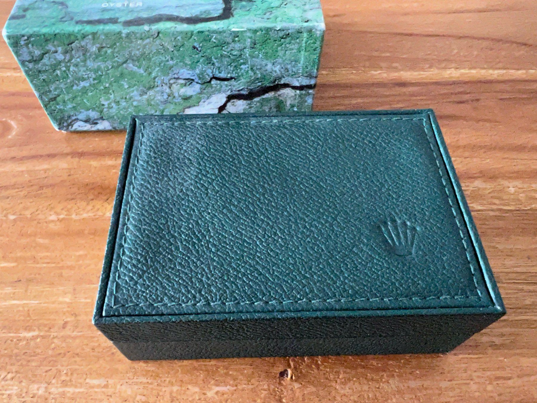 Rolex Uhren: ROLEX vintage Submariner Date 16610 leather box +outerbox – Gebraucht aus Mont-sur-Lausanne von vmi_ym5l 1