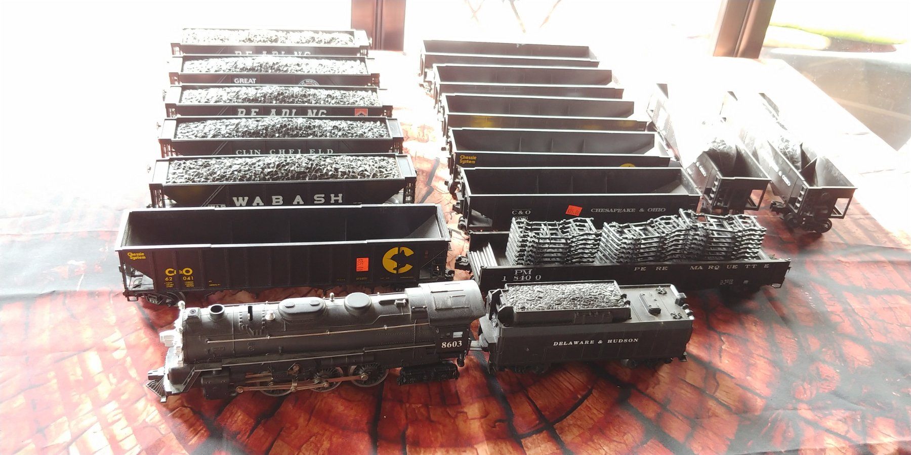 Lionel Modellini di ferrovie: Lionel Dampflok mit div. Güterwagen O – Usato da Waltenschwil venduto da Ardnas007 2