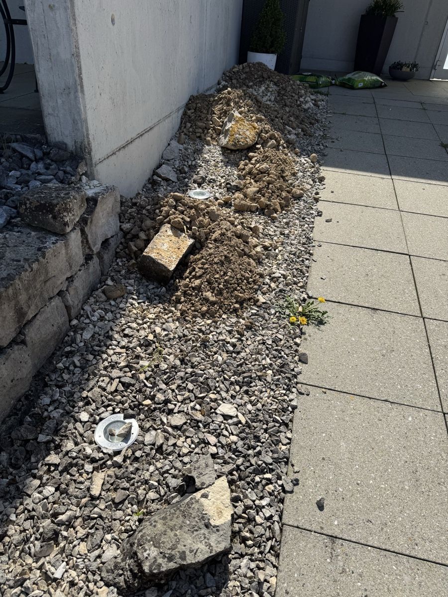 Pietre & tegole: Randsteine / Gartensteine fast gratis - selbstabholen 8182 – Usato da Hochfelden venduto da Patrick_222 6