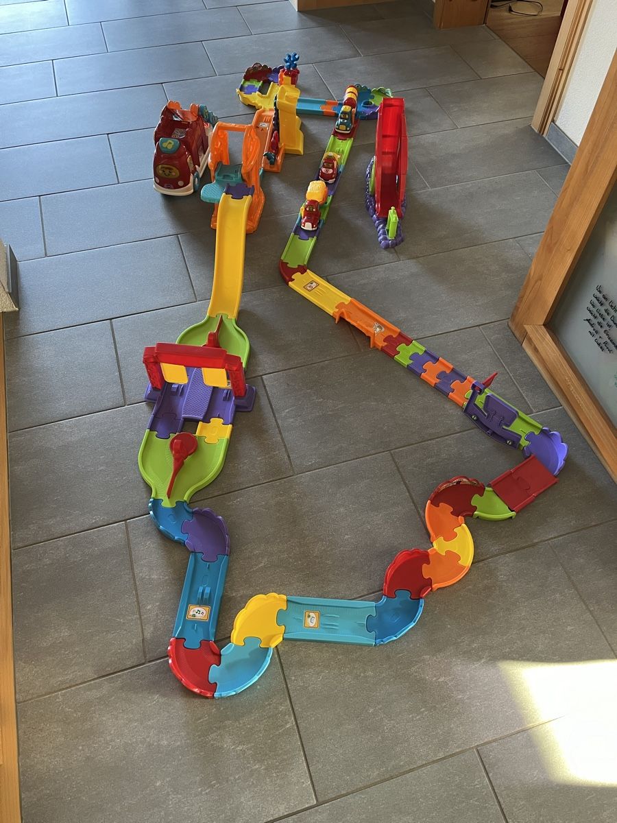 Vtech Piste: Tut Tutt Bahn mit Zubehör – Usato da Mosnang venduto da YvonneBr87 1