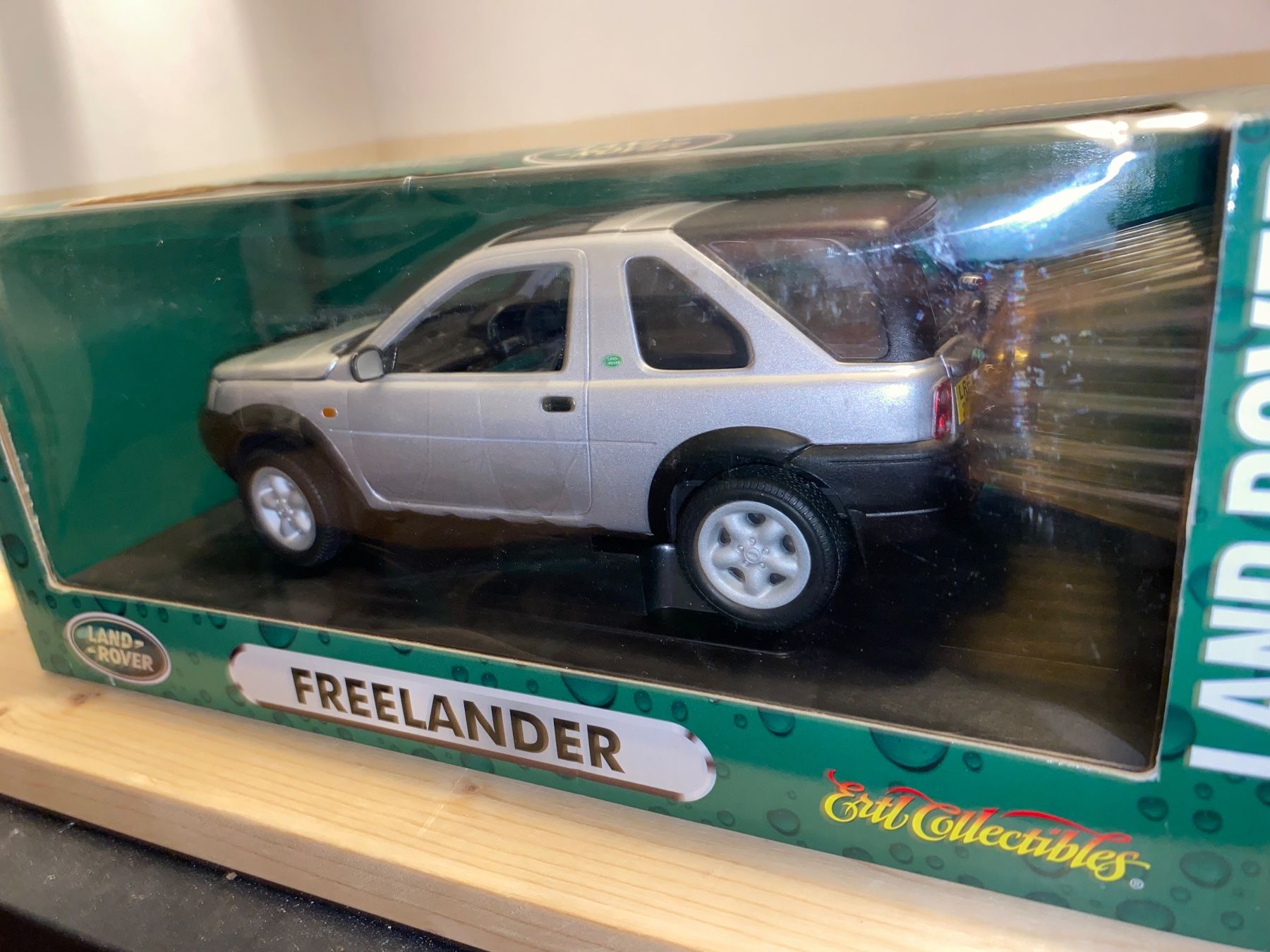 Land Rover Modellini d'auto: Land Rover Freelander 1/18 – Nuovo (secondo la descrizione) da Wohlen AG venduto da PrivatSammlung 1