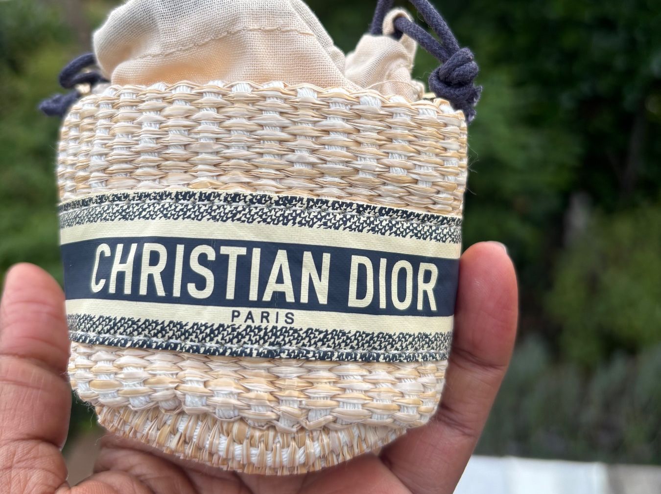 Dior Custodie per cosmetici: Gwp  Dior Paris mini Stroh Beutel Neu mit Karton – Nuovo (secondo la descrizione) da Oberwil BL venduto da daniellea_k 1