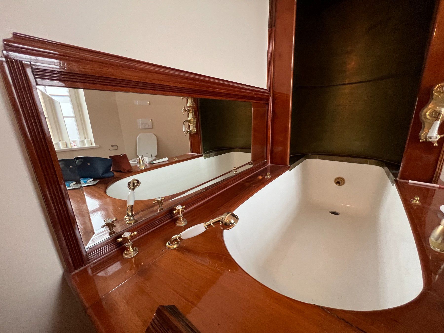 Vasche da bagno: Antike Badewanne – Usato da Basel venduto da 3012ost 2