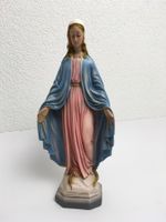Madonnafigur mit Schlange, Steinmasse