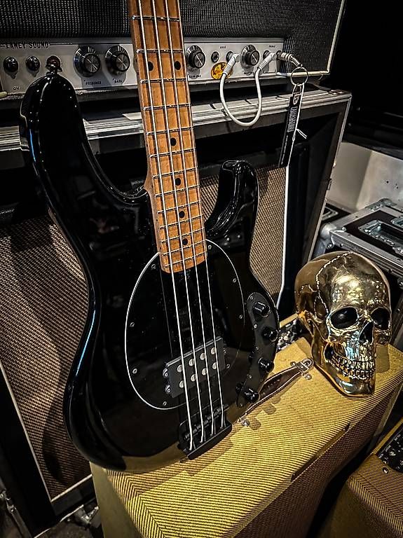 Music Man Strumenti musicali: Musicman Stingray Special Black H – Usato da Montreux venduto da Alligator-AMPS