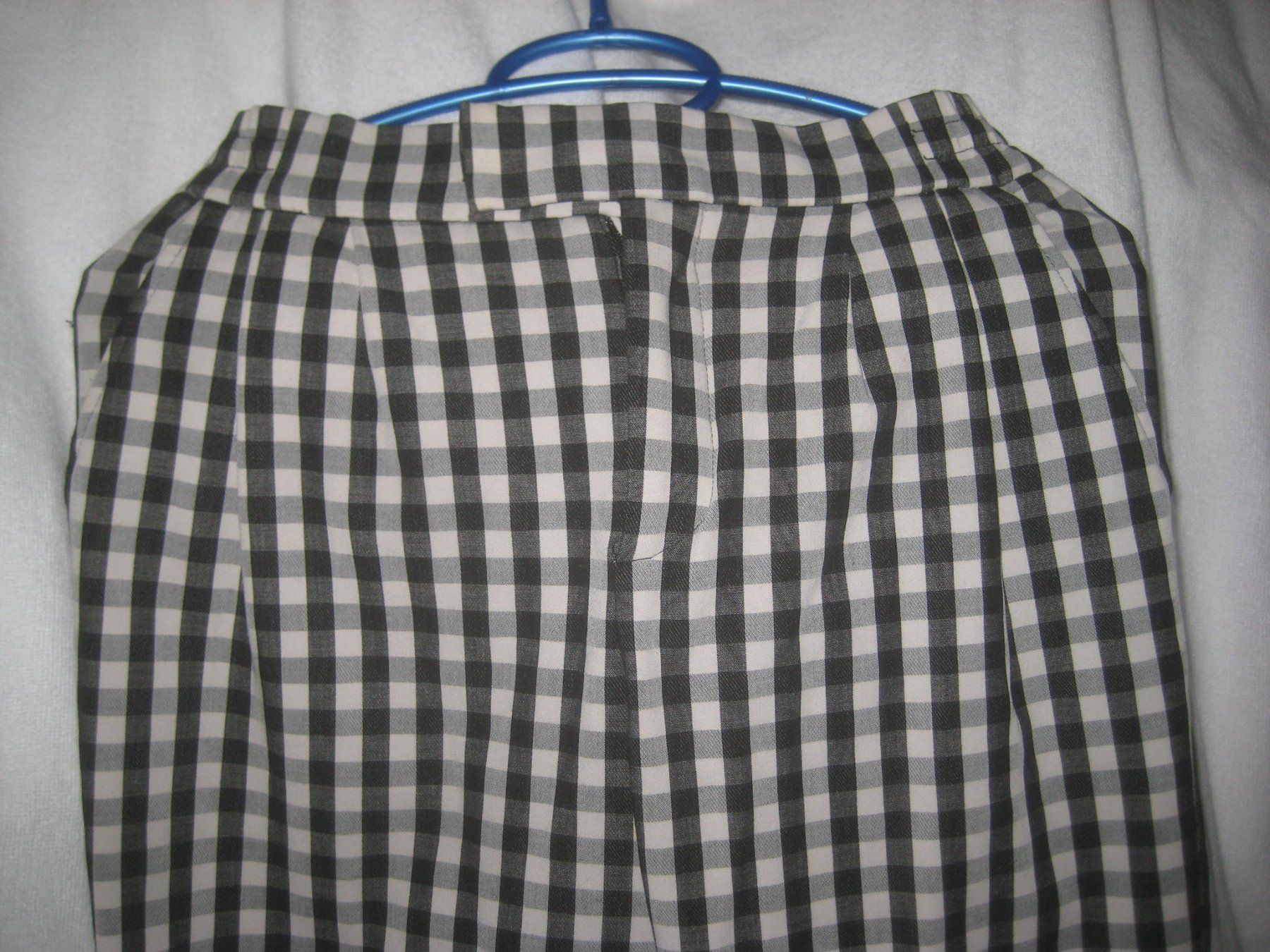 Pantaloni: DAMEN   HOSE – Usato da Uster venduto da flocke1 1