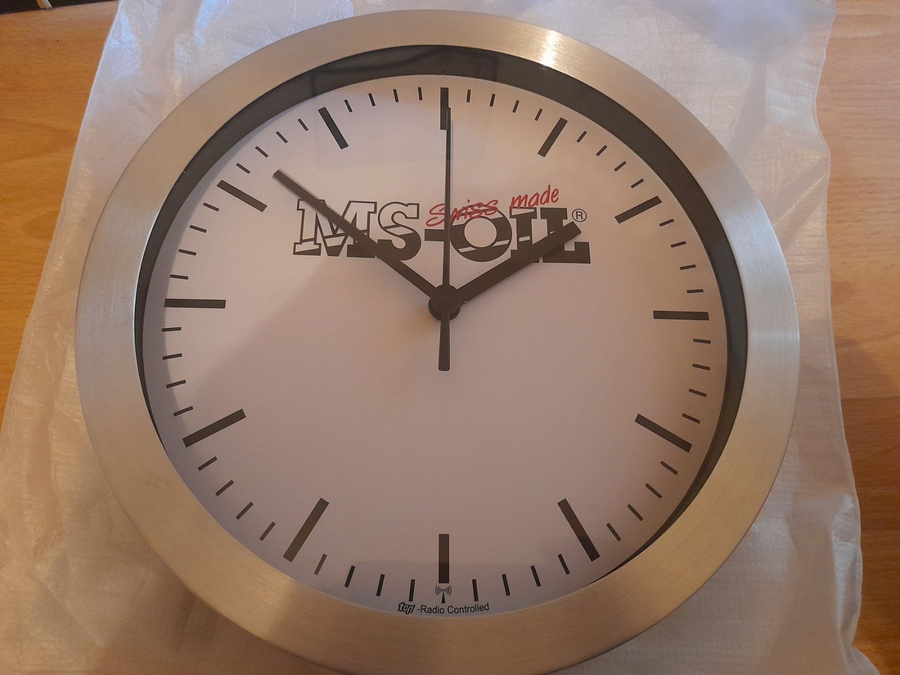 Orologi: MS-Oil Funkwanduhr, Durchmesser 25cm – Nuovo (secondo la descrizione) da Lustmühle venduto da chevi03
