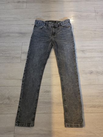 Jeans Grösse 152-158 guter Zustand