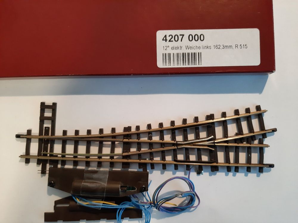 Bemo Modelleisenbahnen: Bemo H0m 4207 000 elektrische Weiche links 12° – Gebraucht aus Thun von Schwarzsee48