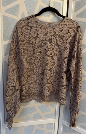 Great Lace dusty rose Blouse long sleeve. S