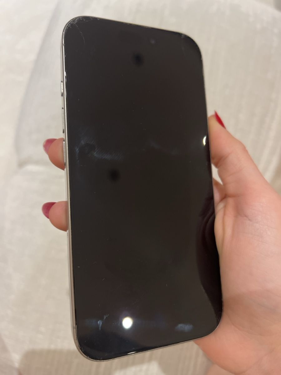 Apple Handys / Smartphones: Apple iPhone 16 Pro 128 GB grau mit Displaybruch – Gebraucht aus Brunnen von princessv 3