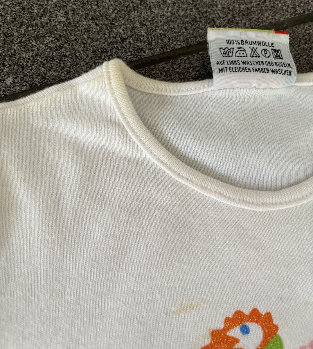 Blusen, T-Shirts & Tops: 4 T-Shirts Gr. 98-104 – Gebraucht aus Hünenberg See von spartakus02 1