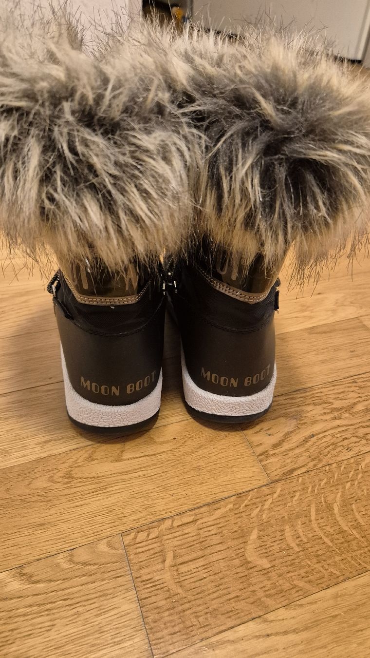Moon Boot Scarpe per ragazze: Warme Moonboots, Grösse 36, Top Zustand! – Usato da Frauenfeld venduto da Bounty40 1