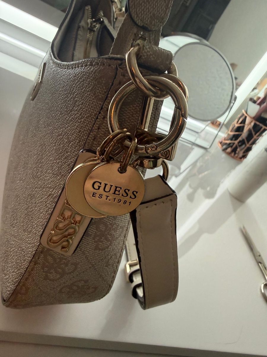 Guess Taschen für Damen: Guess Handtasche – Gebraucht aus Brunnen von san_7gww 7