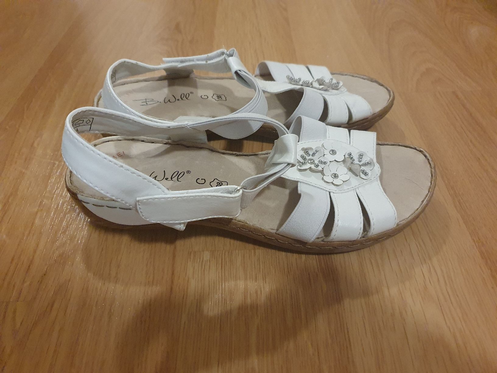 Scarpe da donna: neue weisse Sandalen – Nuovo e nell'imballaggio originale da St. Gallen venduto da 1811123 1
