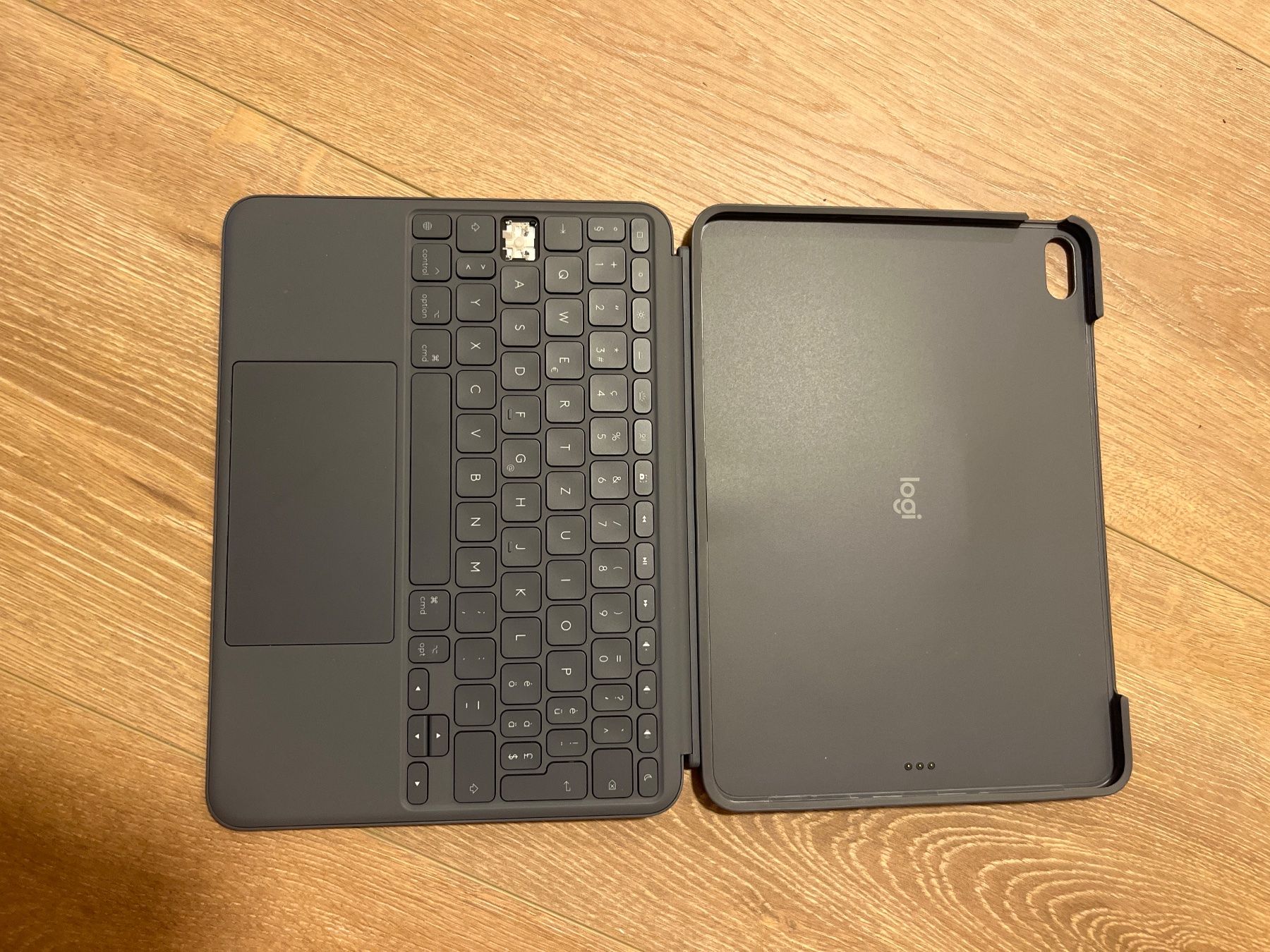 Logitech Tastiere: Logitech Ipad Hülle mit Tastatur – Nuovo e nell'imballaggio originale da Hubersdorf venduto da lyn_q92t