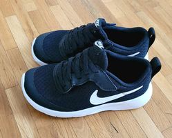 Nike Turnschuhe, Gr. 29