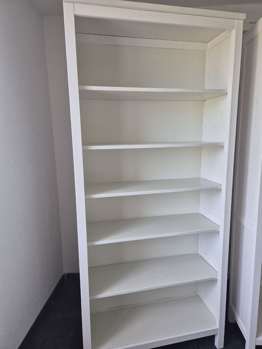 Scaffali: Bücherregal  – Usato da Dintikon venduto da msa_6z7x